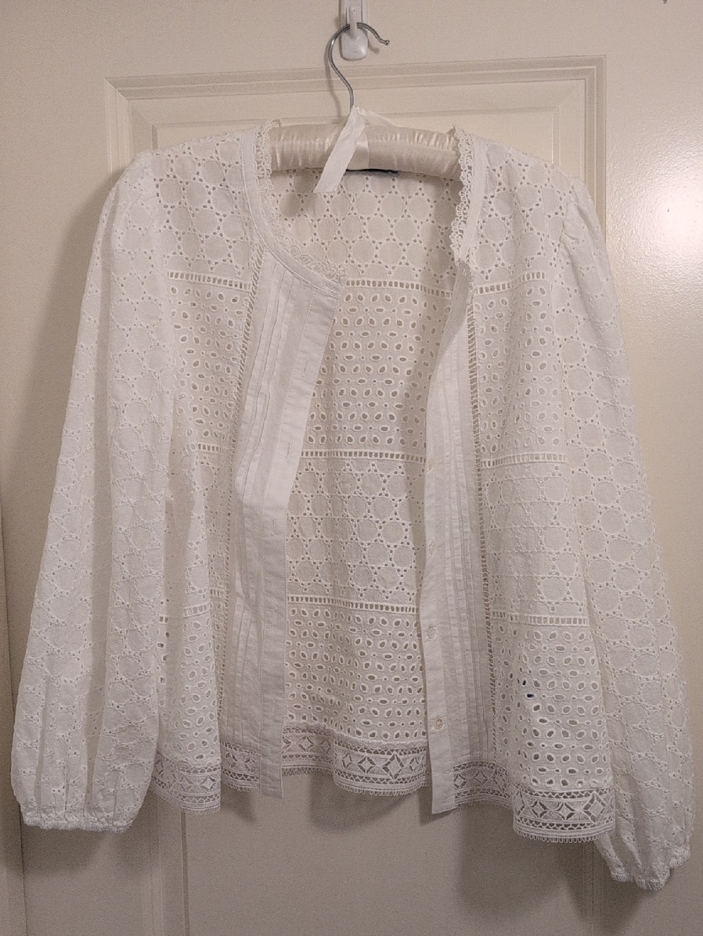 J. McLaughlin Eyelet Pointelle 100% Cotton Button Down Top - Incredible Detail!! - Picture 2 of 10